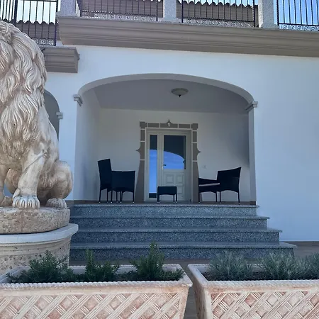 بيت للعطل Lutturai 1
